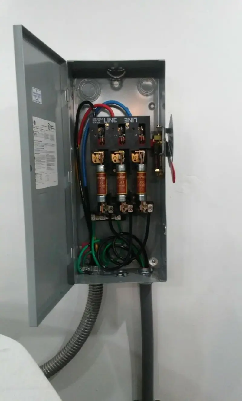 Three-phase disconnect switch installed for Smoke Detector Installation in Collegeville